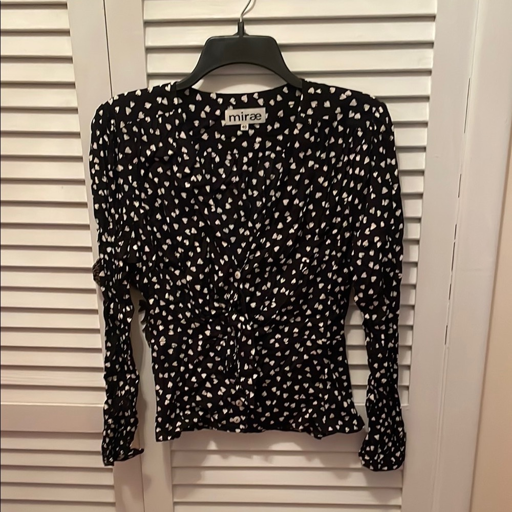 Miree Black and White Puff Sleeve Fitted Blouse size 40/6 viscose